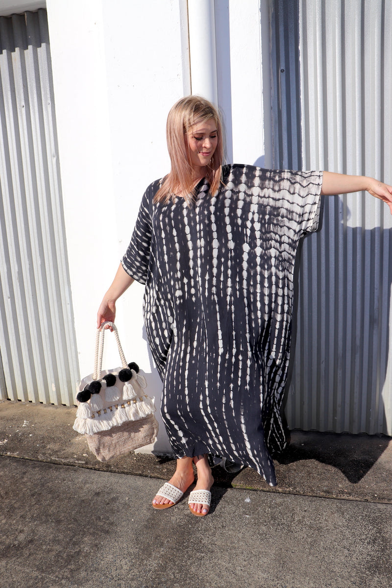 Long Kaftan In RainDrop Charcoal