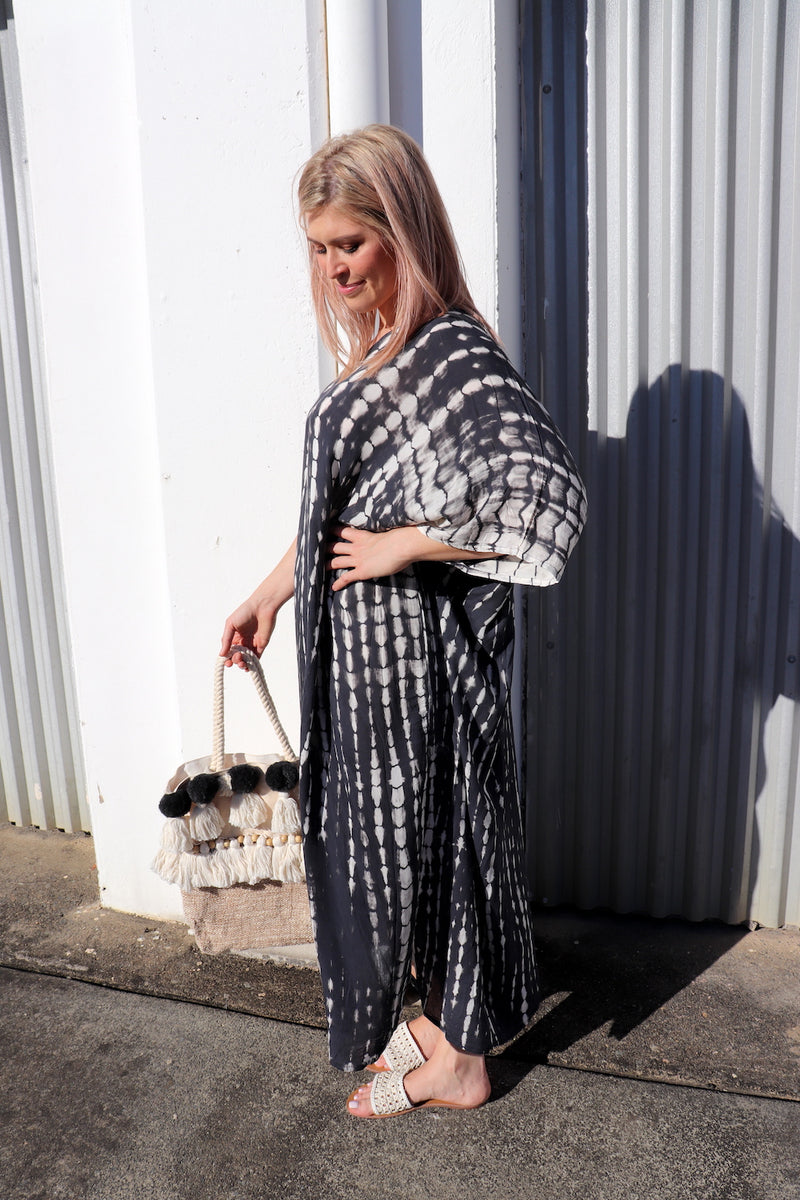 Long Kaftan In RainDrop Charcoal
