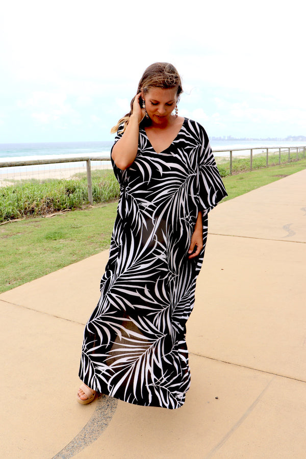 Long Kaftan In Black Vine