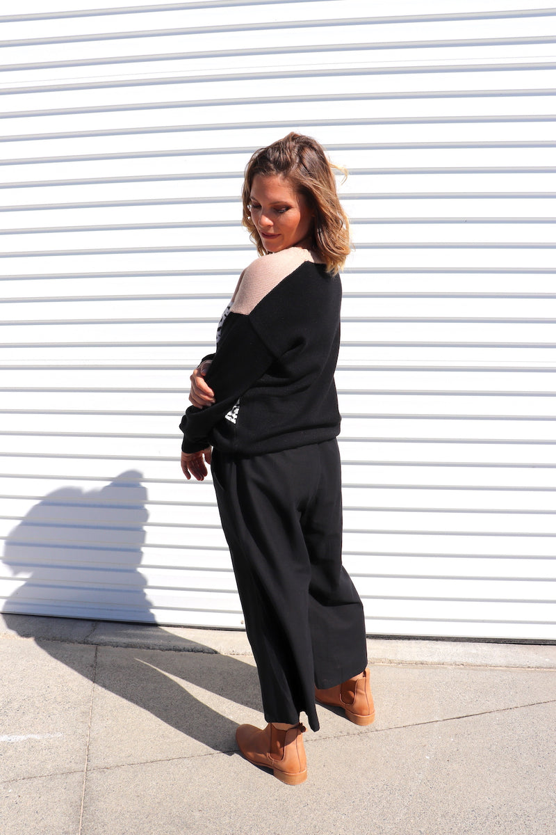 Elastic Cotton 3/4 Pant In Black