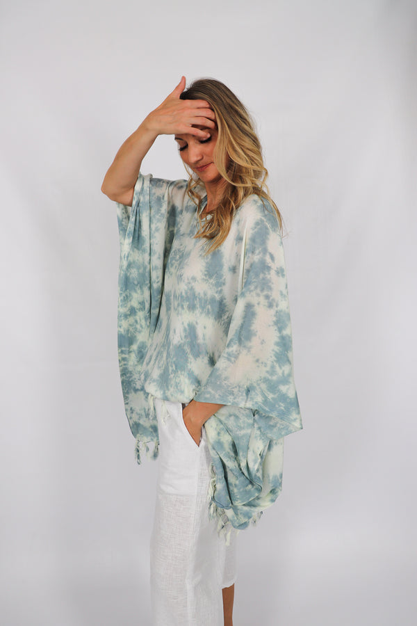 Short Kaftan With Tassels In Clouds