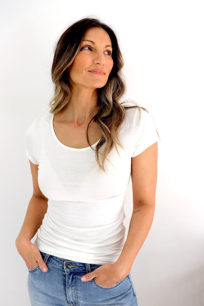 Basics - Tight Short Sleeve Jersey Top in Cream