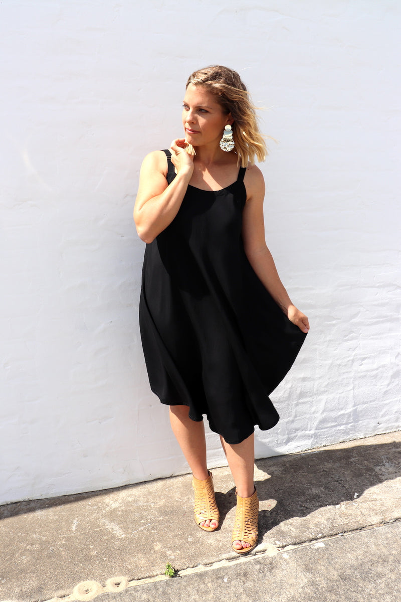 Short Swing Dress In Black