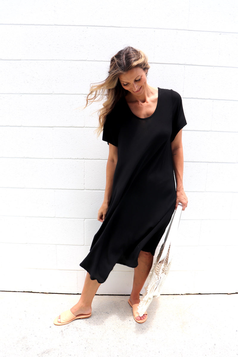 Kokomo Short Sleeve Dress in Black