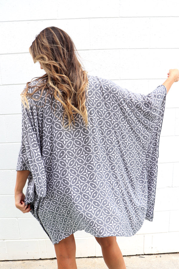 Short Kaftan in Metric Grey