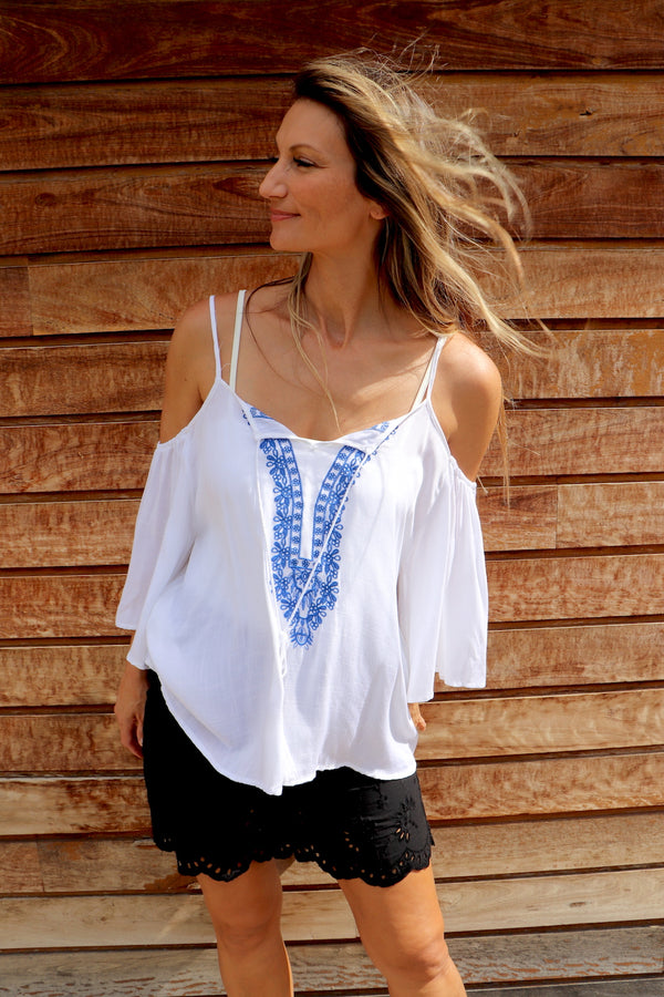Paros Embroidery Top In White