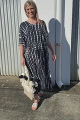 Long Kaftan In RainDrop Charcoal